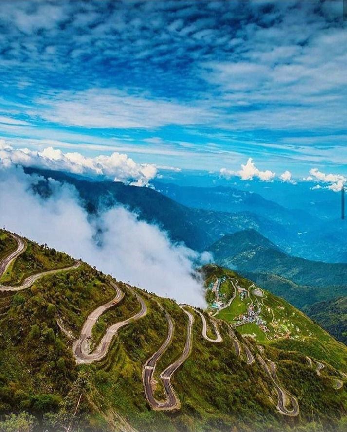 Zuluk hairpins from Thambi viewpoint